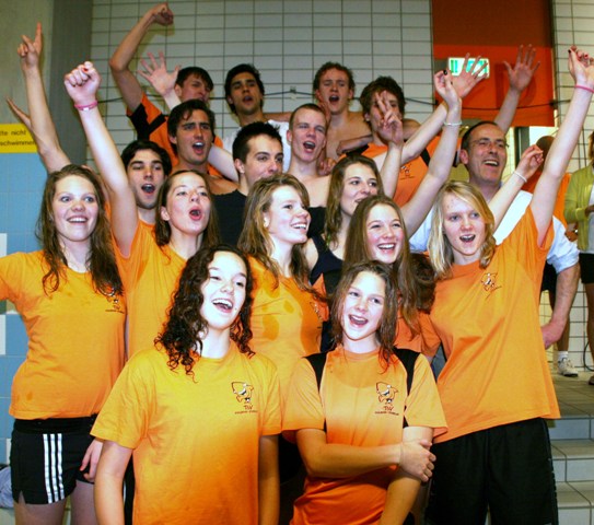 Patrick schwimmt Bestzeit beim Aufstiegskampf zur 1. Bundesliga