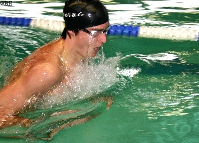 Patrick beim Brustschwimmen