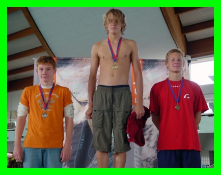 Siegerehrung: 200m Freistil Jhrg. 1990: 2. Platz Alexander Knig EMSC