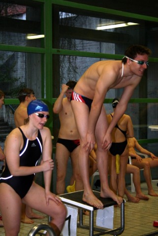Adela li. und Markus beim Einschwimmen