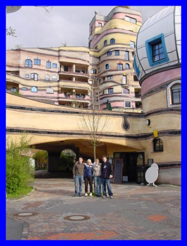 Beim Hundertwasser-Haus