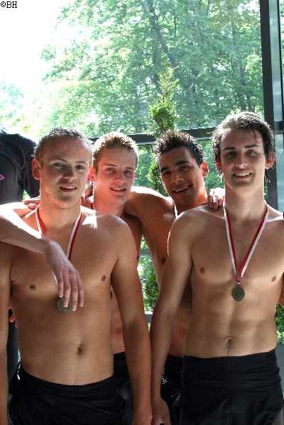 Bronze ber 4x200m Freistil von links: Jonas Lunemann, Benedikt Bartenschlager, Kilian Sandoval, Patrick Hausotter