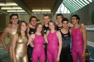 Die glcklichen Staffelrekordler des TSV-Hohenbrunn-Riemerling